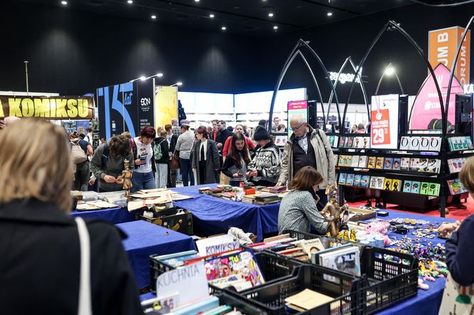 Targi Książki w Katowicach to okazja do zdobycia autografów pisarzy