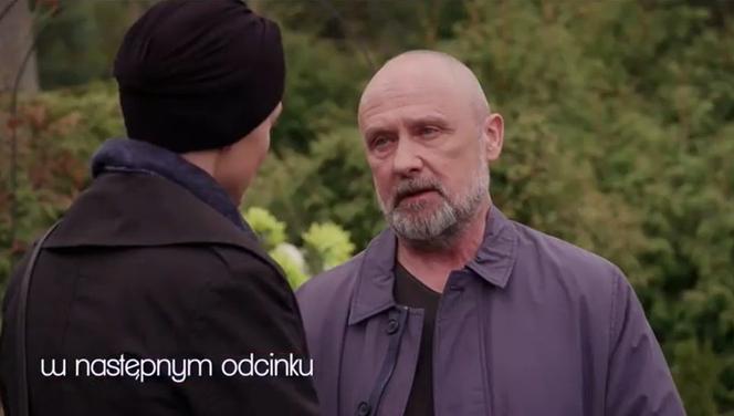 Pierwsza miłość odc. 3440. Laura (Katarzyna Maciąg), kierownik budowy (Tomasz Zaród)