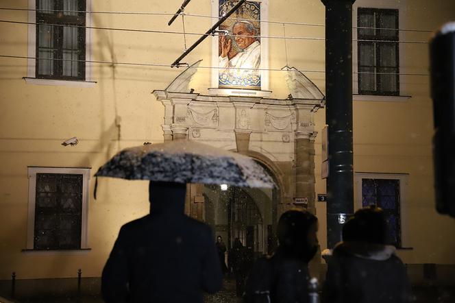 Ks. Grzegorz Kotala: Dziś Okno Papieskie jest szczególnie skierowane w stronę umęczonej Ukrainy