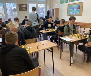 Siedlecka młodzież świetnie sobie radzi z grą w szachy!