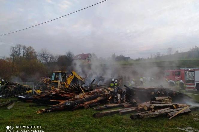 Lipnica Wielka. Drewniany dom DOSZCZĘTNIE spłonął! Został całkowicie rozebrany