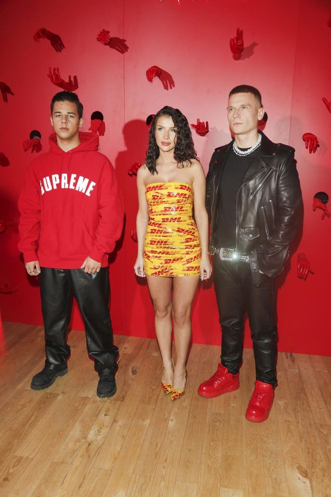 Bart Pniewski z córką i ukochaną na celebryckiej imprezie. Światowo?