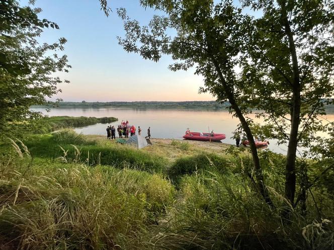 Dramat pod Toruniem. Ojciec uratował syna, sam zniknął pod wodą