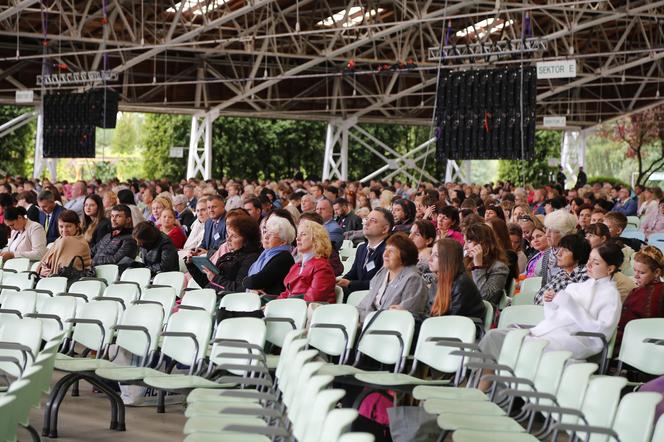 Trwa Kongres Świadków Jehowy w Sosnowcu. W sobotę ochrzczono nowych wyznawców