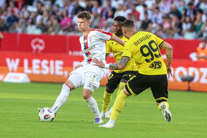 Górnik Zabrze liderem Ekstraklasy po wygranej z Widzewem. Zadecydował gol w końcówce