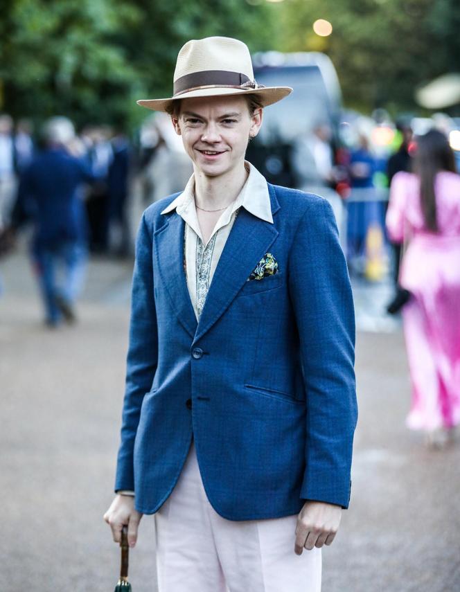 Tak dziś wygląda Thomas Brodie-Sangster