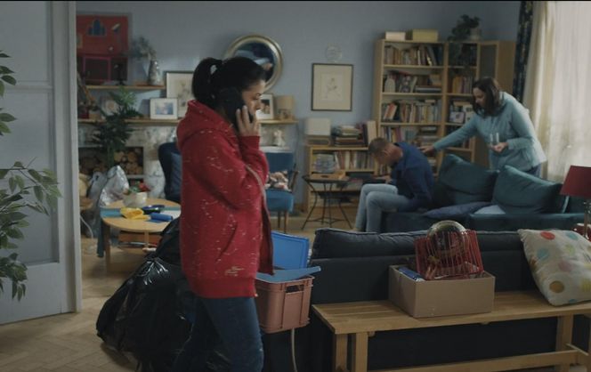 M jak miłość, odcinek 1882. Kinga (Katarzyna Cichopek), Piotrek (Marcin Mroczek), Krysia (Hanna Mikuć)