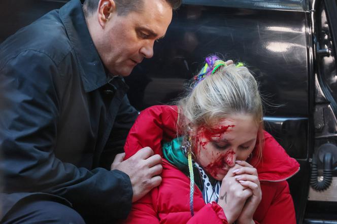 Na Wspólnej, odcinek 3389: Daria (Patrycja Topajew), Sławek Dziedzic (Mariusz Słupiński)