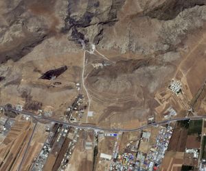 Izraelski dron zaatakował jeden z zakładów na polach gazowych na południu Iran, doszło do potężnego wybuchu i pożaru.