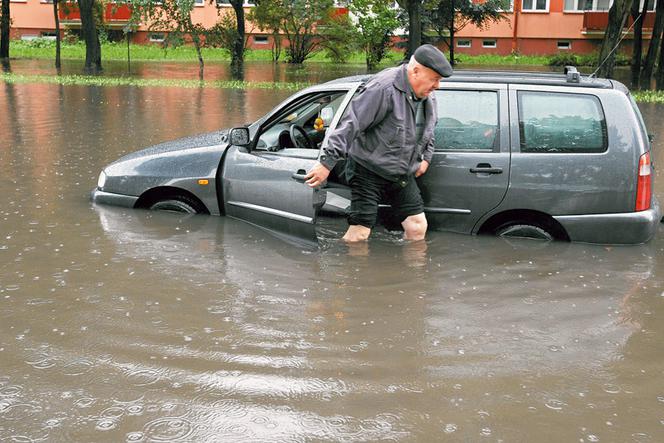 Wielka woda zalewa Polskę