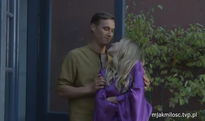 M jak miłość. Aga (Ina Sobala), Olek (Maurycy Popiel)