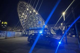 Tajemnicza śmierć na Dworcu Zachodnim. Szarpał się z kierowniczką pociągu, zmarł na peronie