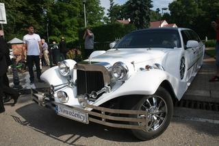 Lincoln Town Car Excalibur - limuzyna ślubna Lewandowskiego