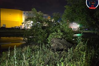 Warszawa zalana po burzy! Gigantyczne szkody na ulicach i posesjach