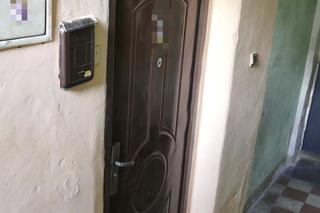 Tutaj ojczym zamęczył Kamilka. Z mieszkania w Częstochowie bije głucha cisza 