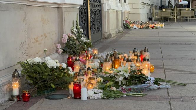Społeczność UW pożegnała zaatakowaną pracowniczkę (8.05.2025)
