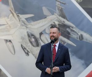 Szef MON wręczył odznaczenia żołnierzom