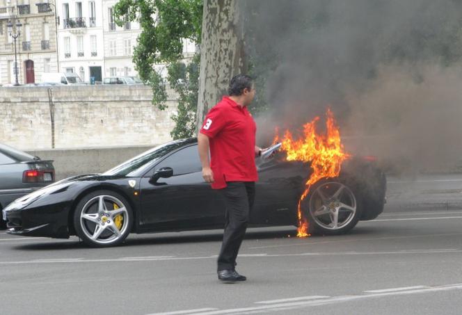 Płonące supersamochody / Ferrari 458 Italia