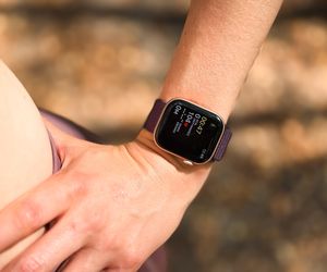 Przez kilka miesięcy ćwiczyłam z zegarkiem Apple Watch Series 10. To prawdziwy trener osobisty i koordynator zdrowia w jednym urządzeniu