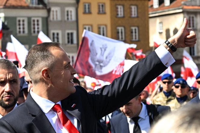 Uroczyste wejście Pary Prezydenckiej do Pałacu Prezydenckiego. Przemarsz ulicami Warszawy