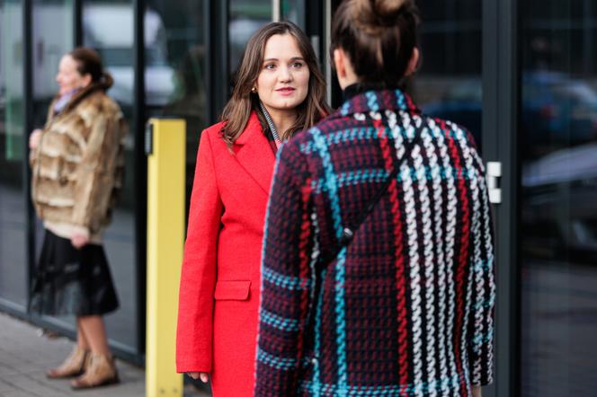 Na Wspólnej odc. 3637: Kasia Berg (Julia Chatys), Aneta (Dorota Krempa)