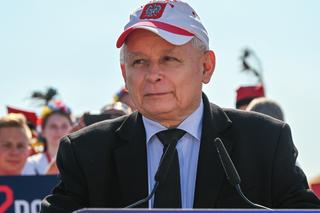 Jarosław Kaczyński żąda przyspieszonych wyborów. „Kaczyński wsiadł w rakietę i leci w kosmos! słychać w Sejmie