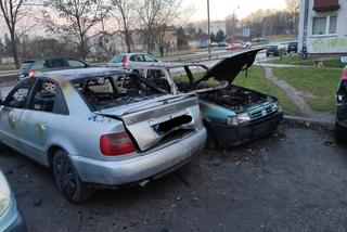 Radom: Pożar aut na parkingu przy 11 listopada.