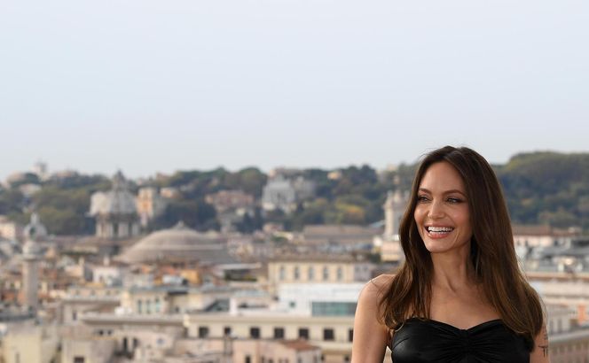 Angelina Jolie kończy 50 lat! Zobacz, jak się zmieniała