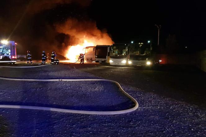 Pożar autokarów w Krośnie