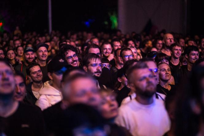 Tłumy na piątkowych koncertach podczas OFF Festivalu