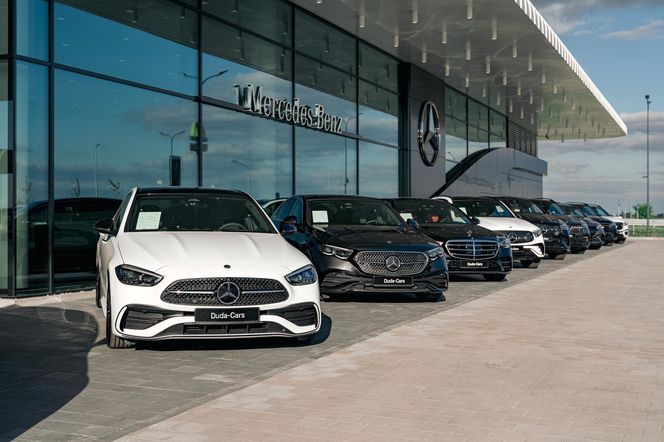 Przyszłość motoryzacji w zasięgu ręki – najnowocześniejszy salon Duda-Cars pod Lesznem już otwarty!