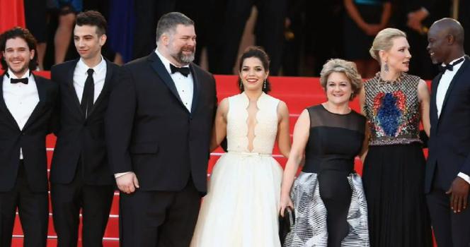 Skandal w Cannes, fan wszedł pod sukienkę Ameriki Ferrery