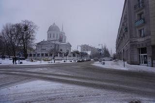 Sytuacja na drogach w Białymstoku i Podlaskiem. Opady śniegu, marznący deszcz i gołoledź