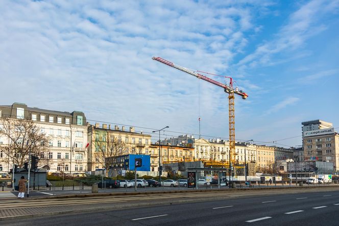 Budowa kamienicy przy Smolnej 23 w Warszawie