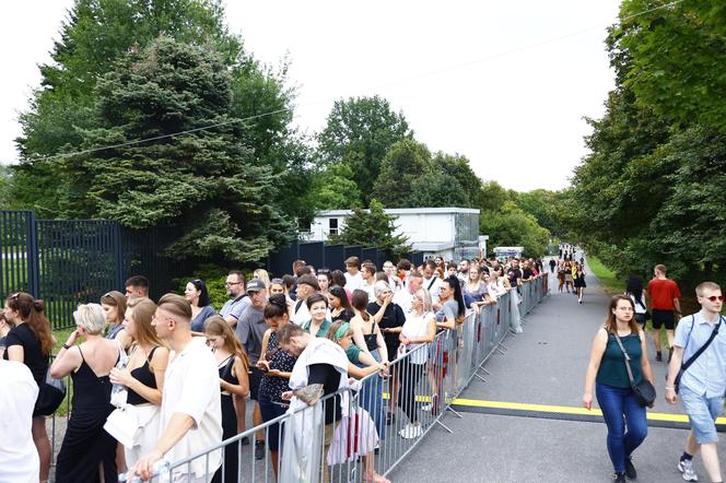 Gigantyczne kolejki przed stadionem. Tak fani czekali na koncert Dawida Podsiadło