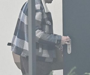 Agnieszka Kaczorowska siedzi i pachnie, a Rogacewicz wynosi śmieci i je kanapke poza autem... Fajna para?