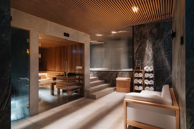 Mövenpick Grand Hotel