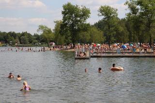 Wypadek na jeziorze. Pięć osób z dziećmi na dwuosobowym kajaku