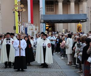 75 lat temu obraz Matki Boskiej w Lublinie zapłakał. Wierni uczcili rocznicę „Cudu lubelskiego” procesją różańcową