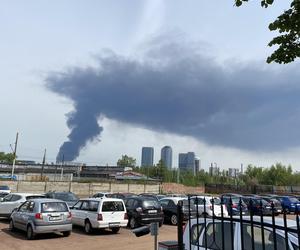 Gigantyczny pożar chemikaliów w Siemianowicach Śląskich. Wdrożono specjalne środki 