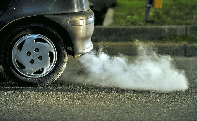 Emisja spalin w samochodach osobowych