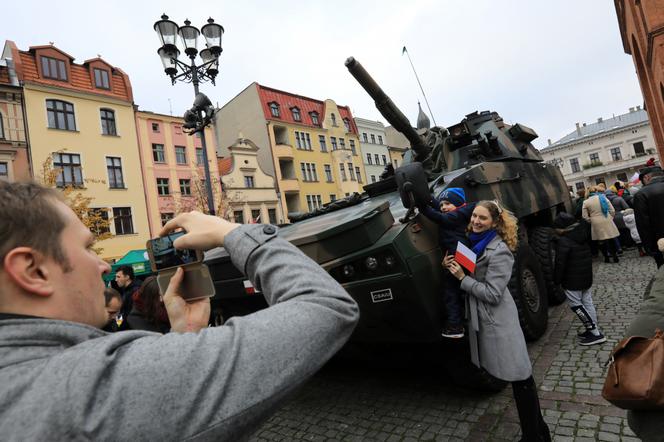 Tak Toruń świętował 11 listopada - zdjęcia z centrum miasta