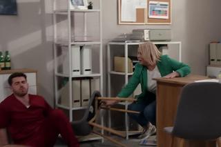 	Pierwsza miłość odc. 3696. Julka (Dąbrówka Kruk), Marysia (Aneta Zając), Kacper (Damian Kulec)