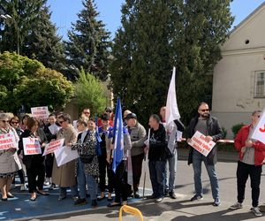Protest pracowników lubelskiego szpitala. Chodzi o kontrakt z NFZ