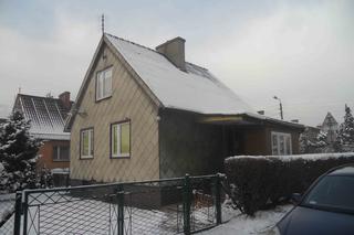 Stary domek fiński pożegnał się z azbestem i zyskał nową przestrzeń. Zdjęcia przed i po remoncie