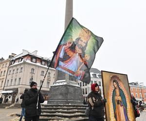 Wojownicy Maryi w pokutnej procesji różańcowej