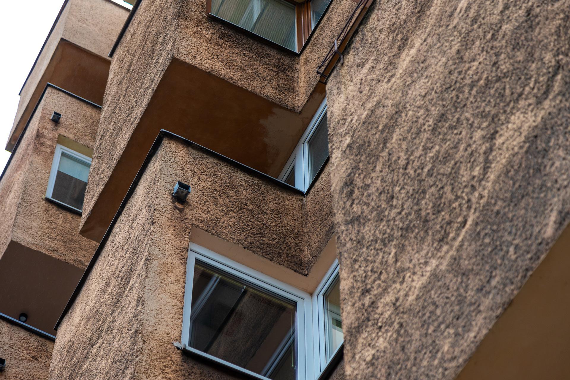 Karowa 18 - zdjęcia. Tak wygląda najpiękniejszy blok w Warszawie