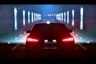 Jazda na ślepo - Hyundai chwali się działaniem asystentów jazdy - WIDEO