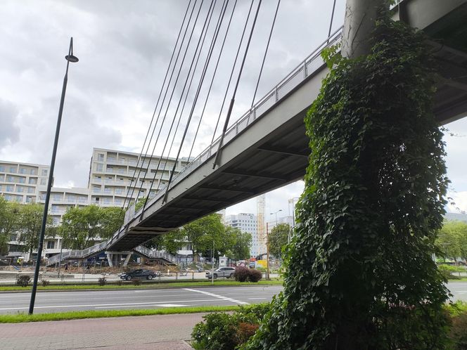 Kolejna kładka do likwidacji w Warszawie. W jej miejscu powstanie przejście naziemne