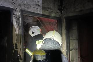 Piętnastu wychowanków Domu Dziecka uciekało przed płomieniami. Ogień zniszczył połowę budynku